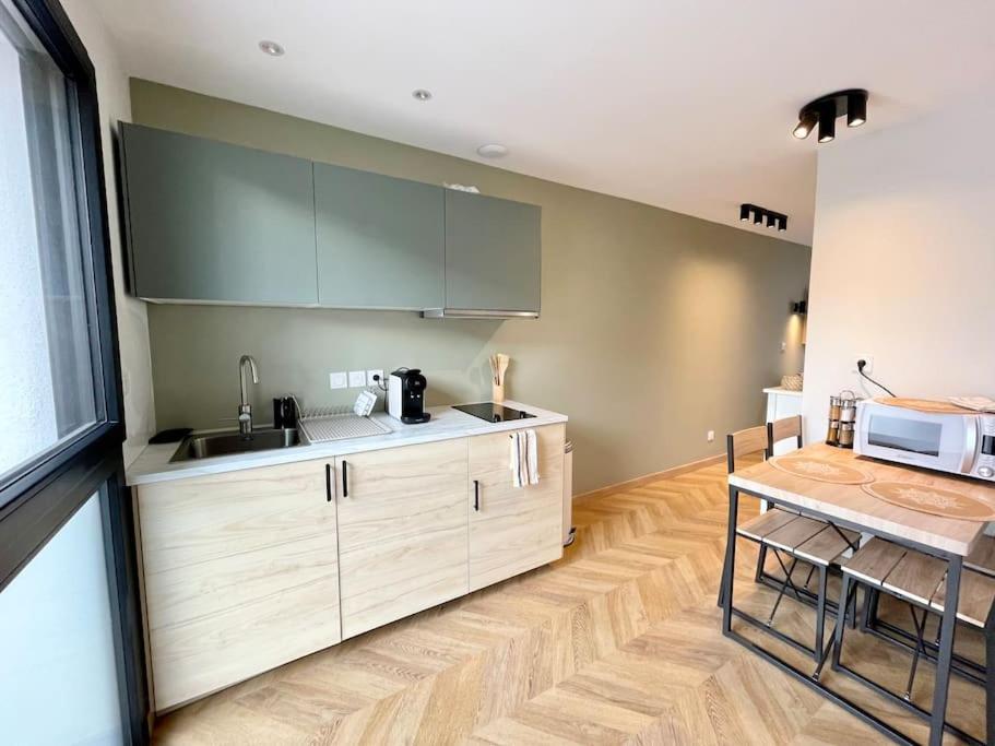 Appartamento Le Flachet - Climatisation - Wifi Villeurbanne Esterno foto